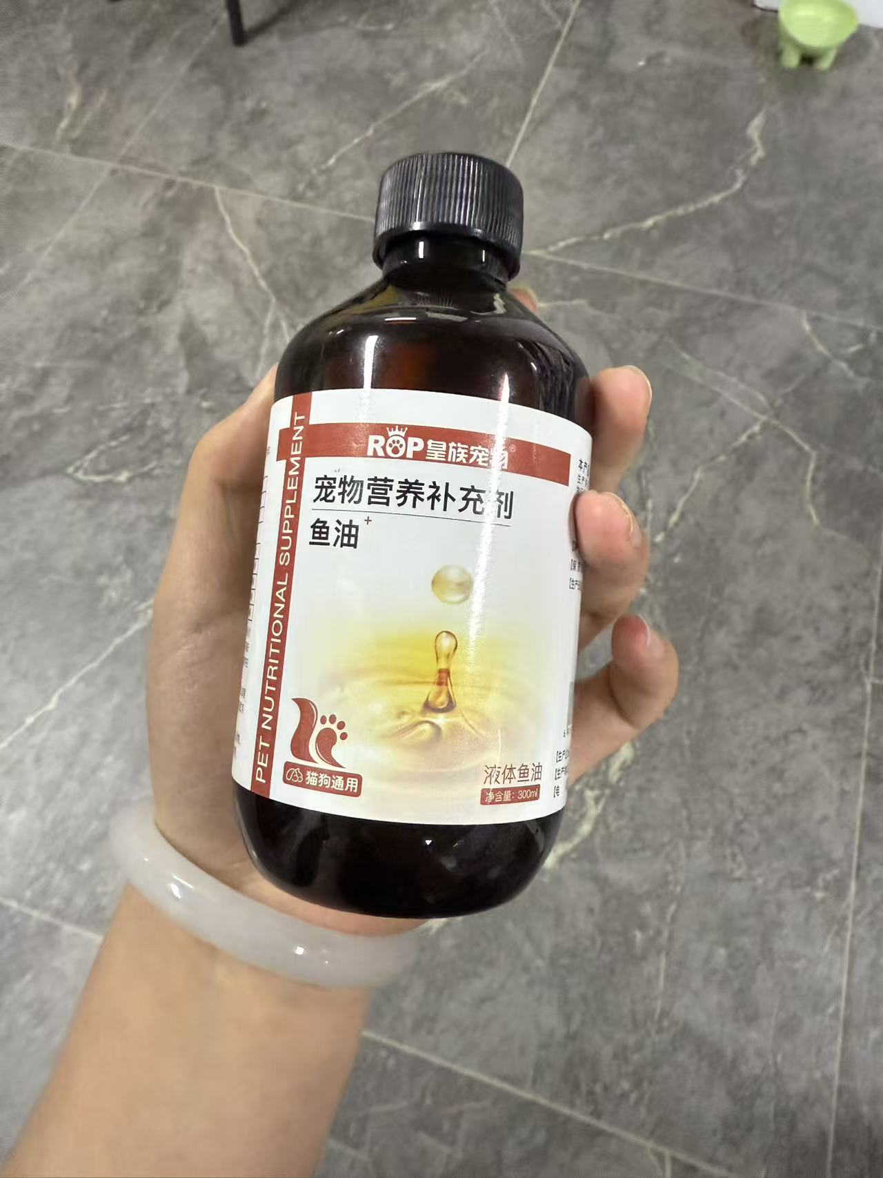 换季掉毛期用皇族宠物液体鱼油,2周实测毛发亮泽(图3)